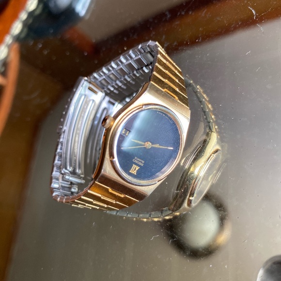 Women’s Vintage Seiko Watch - Picture 4 of 4